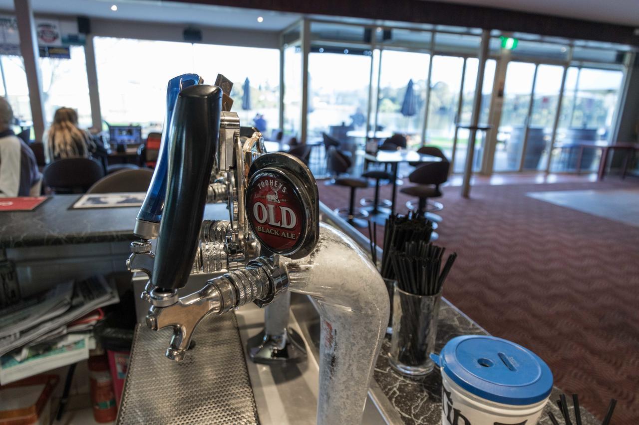 Moruya Waterfront Hotel Motel Eksteriør billede