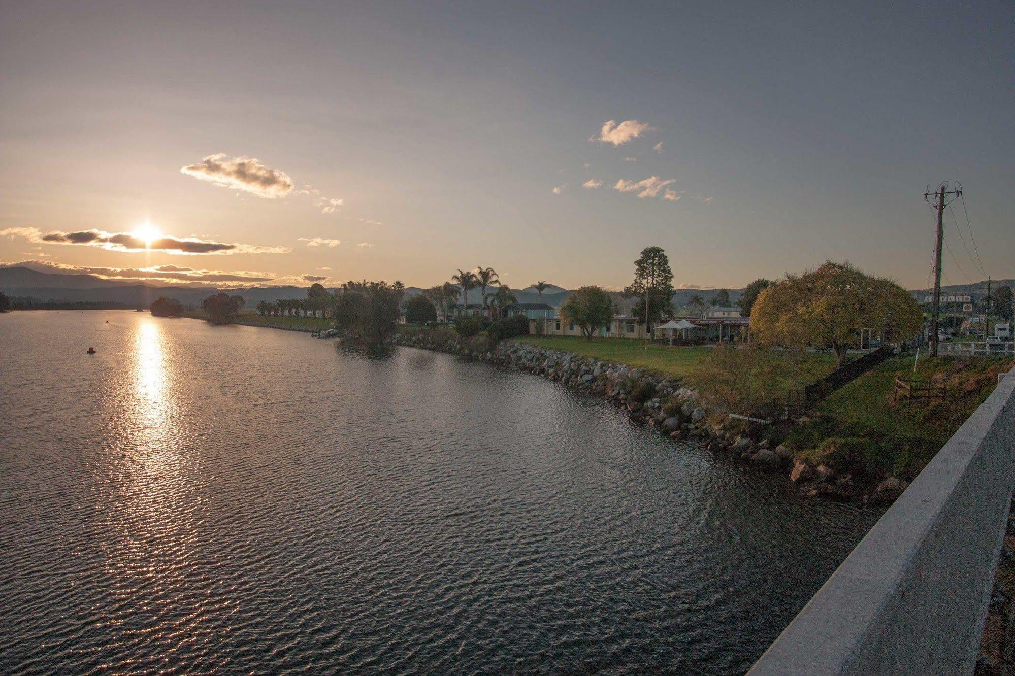 Moruya Waterfront Hotel Motel Eksteriør billede